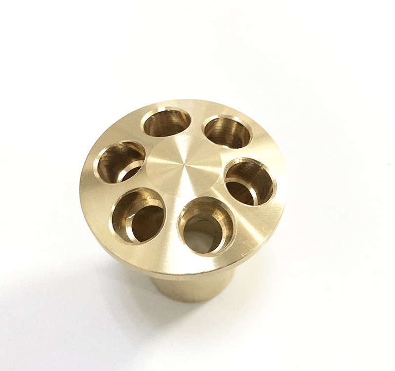 Refrigeration brass distributor inlet 7/8 outlet 1/2in with 6 holes.